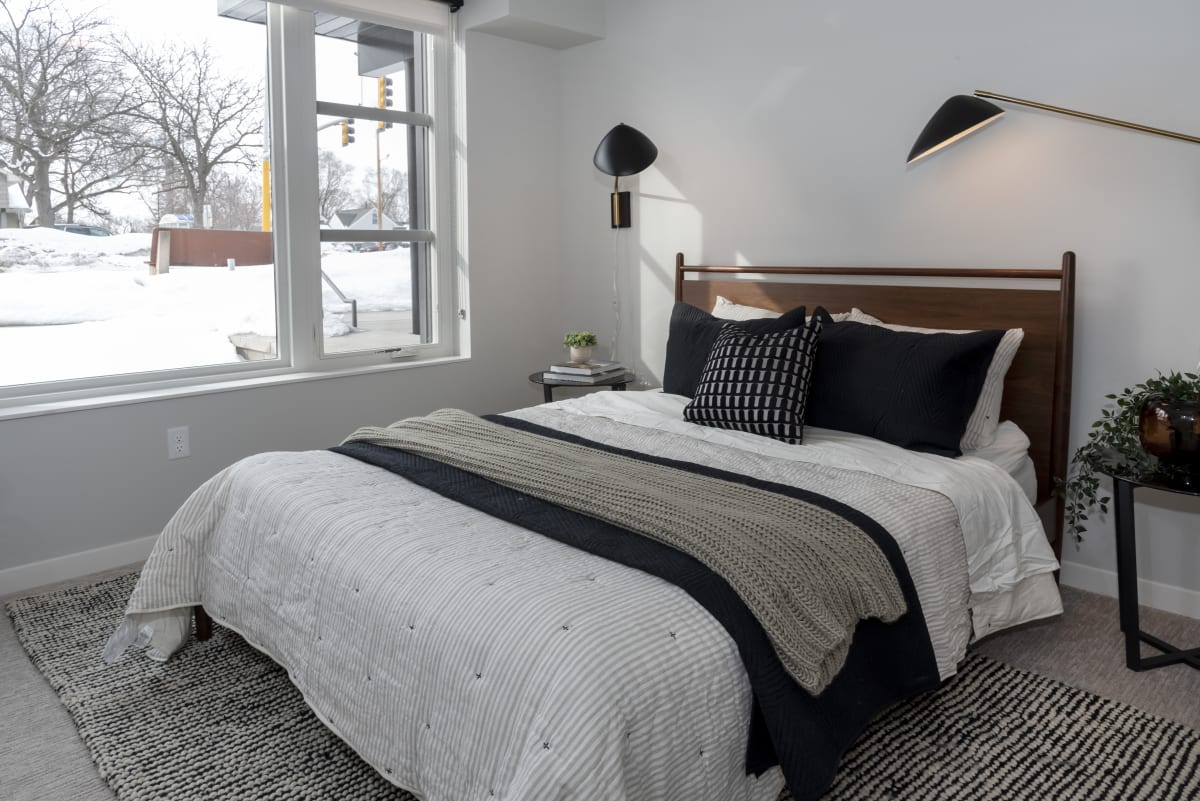 Apartments for Rent in St. Louis Park Volo at Texa Tonka